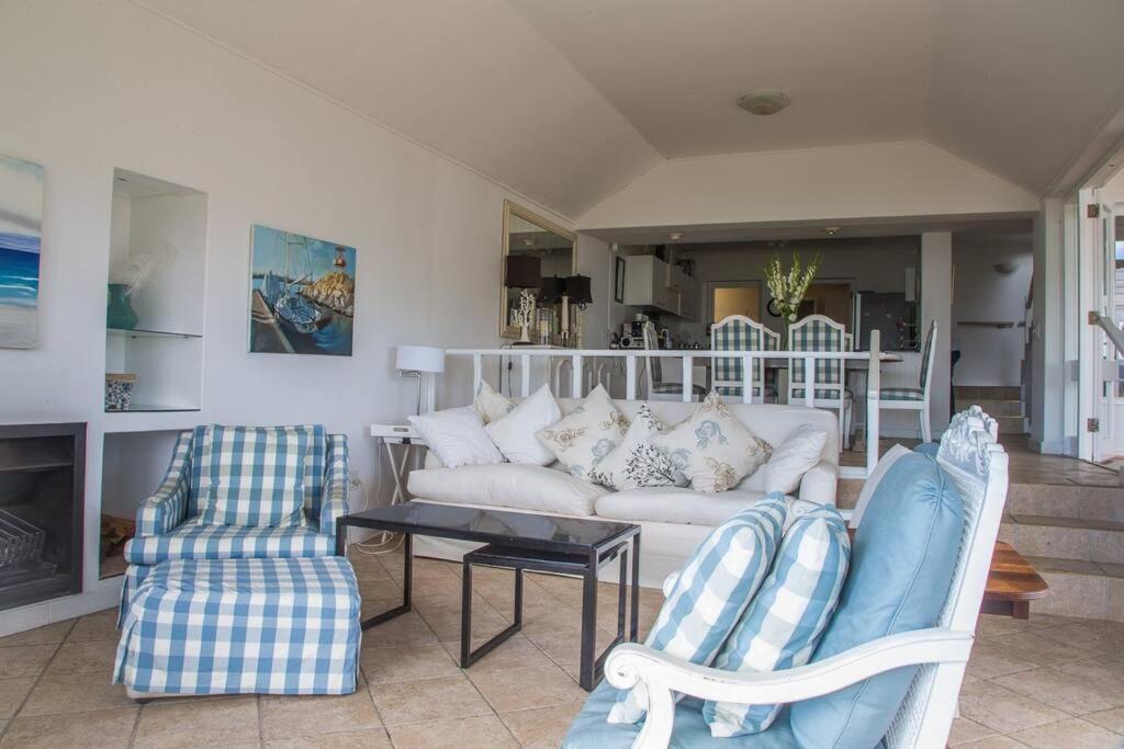 Spectacular Views Simonstown Ferienhaus *
