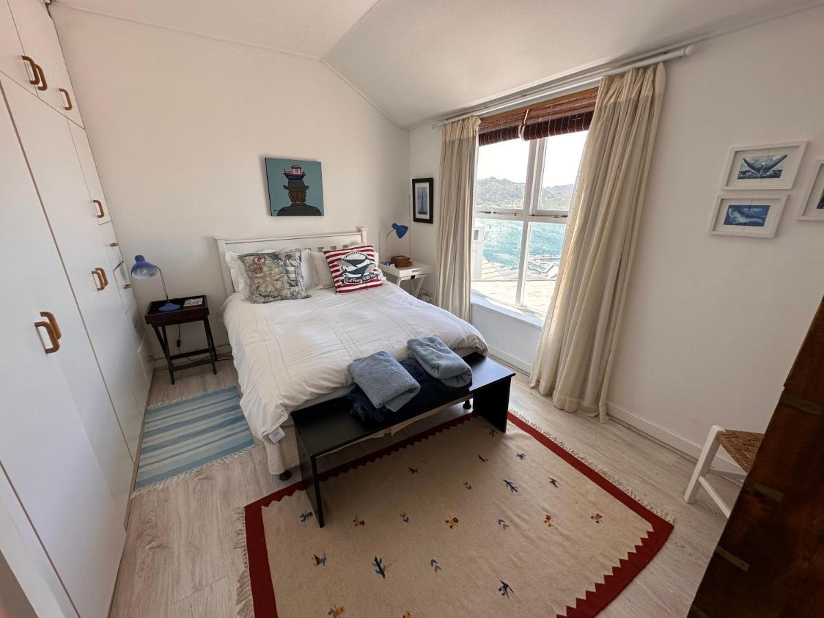 Spectacular Views Simonstown *